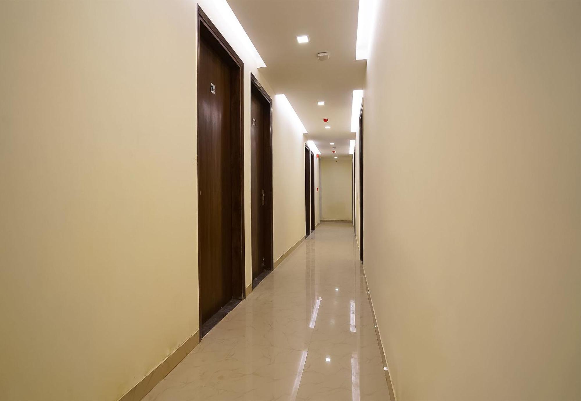 Hotel O Olive Saffron Delhi  Extérieur photo